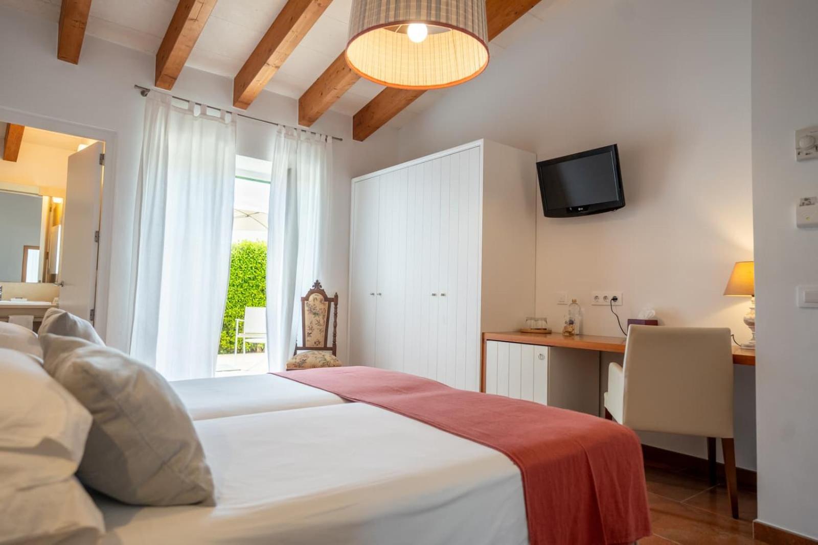 Hotel Rural Binigaus Vell Es Migjorn Gran ภายนอก รูปภาพ