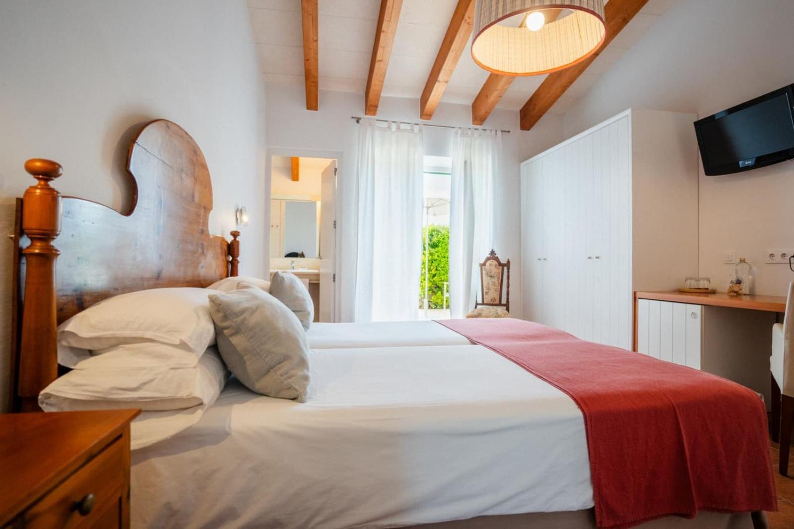 Hotel Rural Binigaus Vell Es Migjorn Gran ภายนอก รูปภาพ