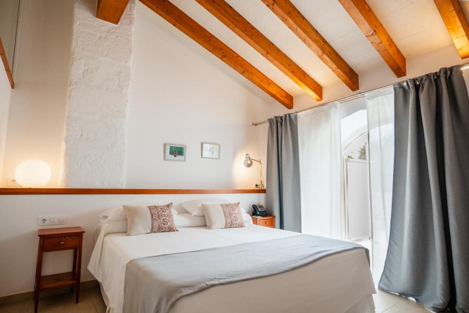 Hotel Rural Binigaus Vell Es Migjorn Gran ภายนอก รูปภาพ