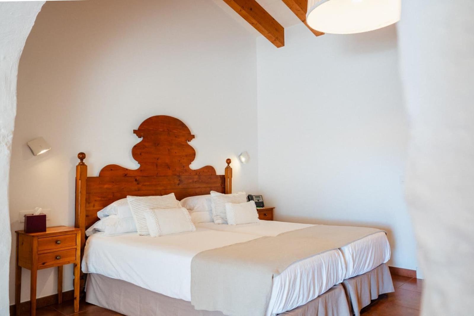 Hotel Rural Binigaus Vell Es Migjorn Gran ภายนอก รูปภาพ